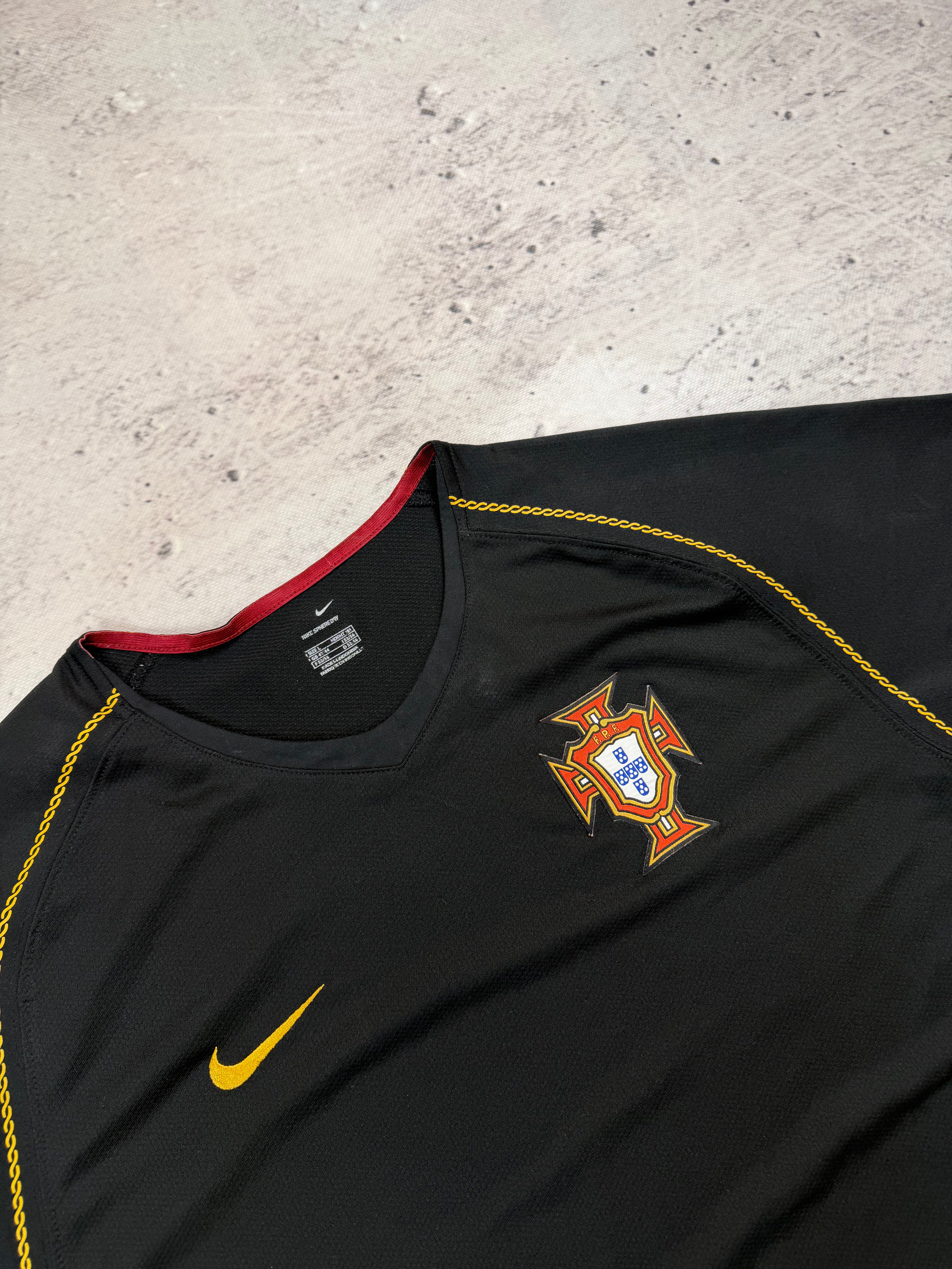 Nike Portugal Football Team Jersey Black Gold 2006 Vintage Size L